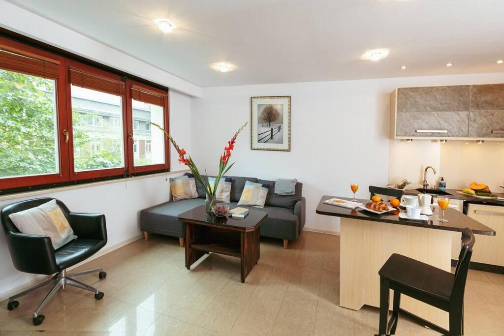 Apartment In The Heart Of Warsaw! Extérieur photo