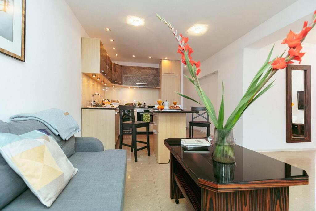 Apartment In The Heart Of Warsaw! Extérieur photo